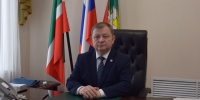 Дамир Ишкинеев поздравил нурлатцев с Днем Отца - Нурлатский район