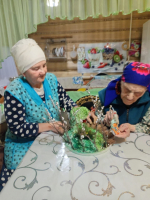 Нурлатские «Рукодельницы» мастерят символ наступающего нового года